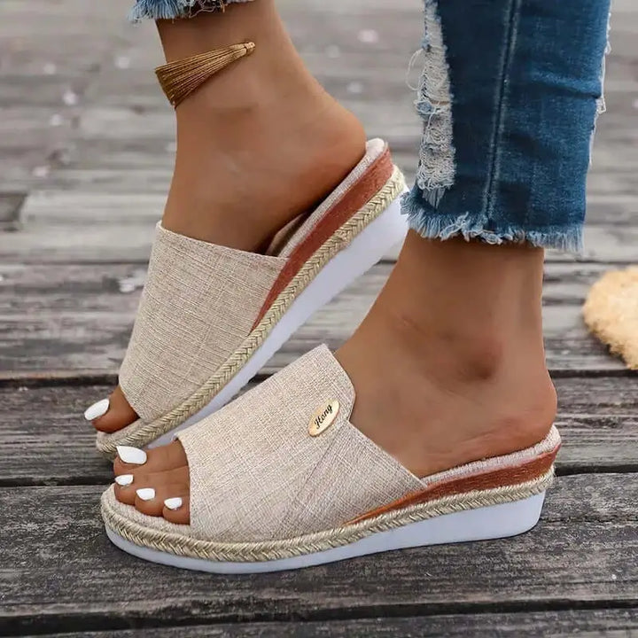 Sandalias yute mujer beige con suela blanca antideslizante, diseño cómodo y moderno ideal para uso diario, materiales transpirables que proporcionan frescura y estilo casual para verano.