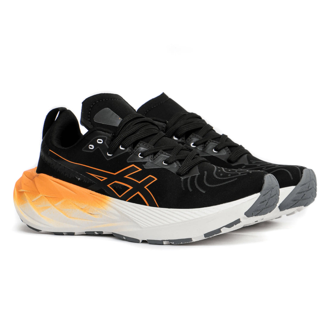 Zapatillas Novablast negras con entresuela anaranjada de alta amortiguación, diseño ligero de running, suela antideslizante y ajuste ergonómico para entrenamiento diario
