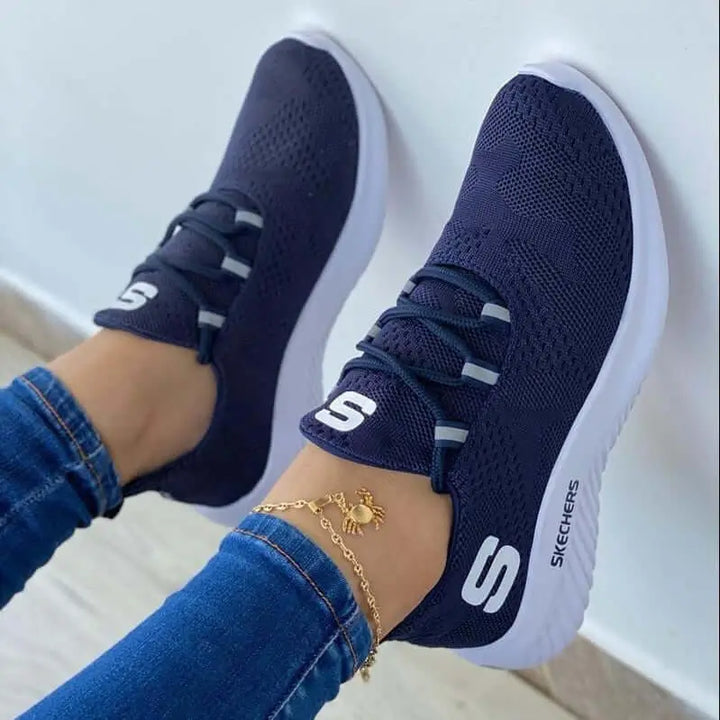 zapatillas deportivas azul marino para mujer con diseño ligero y transpirable, suela blanca antideslizante, ideales para uso diario y actividades casuales, ofreciendo comodidad y soporte óptimo para los pies, perfectas para caminar y estar todo el día sin molestias