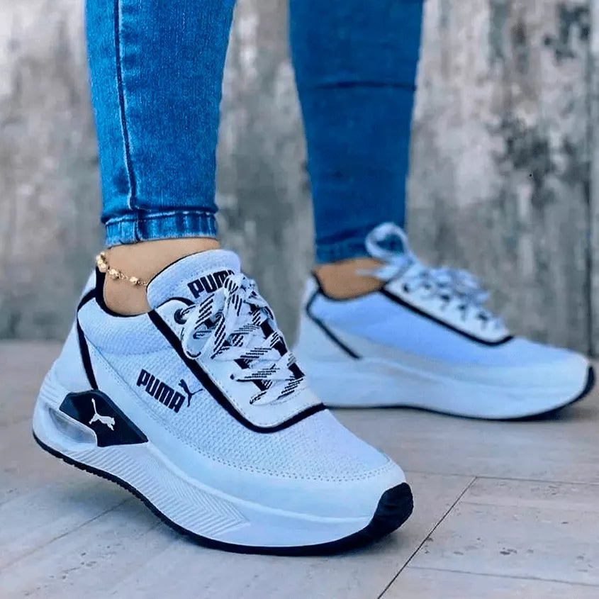Zapatillas Sport Run casuales blancas unisex con suela acolchada, ideales para un look deportivo y moderno