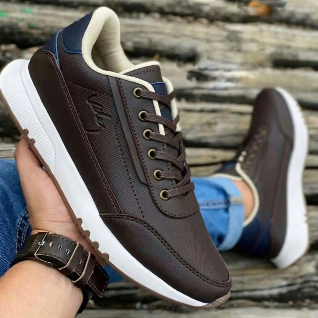Zapatos deportivos marrones para hombre, diseño casual con suela blanca antideslizante, material resistente y cómodo, ideales para uso diario y estilo moderno, gran soporte y comodidad para caminar largas distancias.