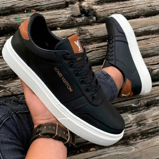Zapatos casuales Palermo en color negro con detalles en marrón, diseño moderno y versátil ideal para uso diario, suela blanca antideslizante para mayor seguridad y comodidad, materiales duraderos y transpirables que ofrecen ajuste perfecto y estilo urbano para hombres.
