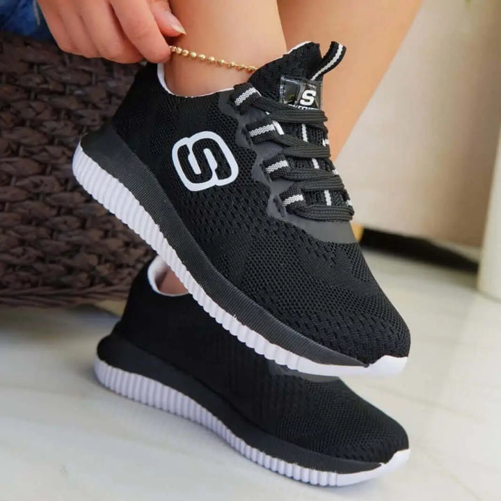 Zapatillas negras Comfort Fit para mujer, diseño ligero y transpirable con suela antideslizante y amortiguación ergonómica, ideales para uso diario y actividades deportivas, máxima comodidad y soporte para pies sensibles.